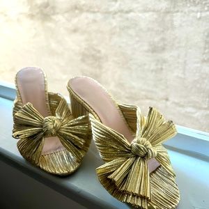 Gold Loeffler Randall Mules